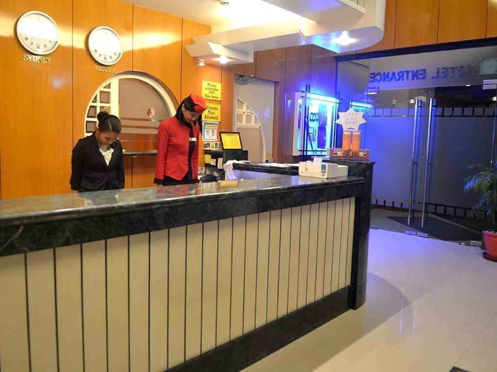 Hotel Sogo Tarlac Esterno foto