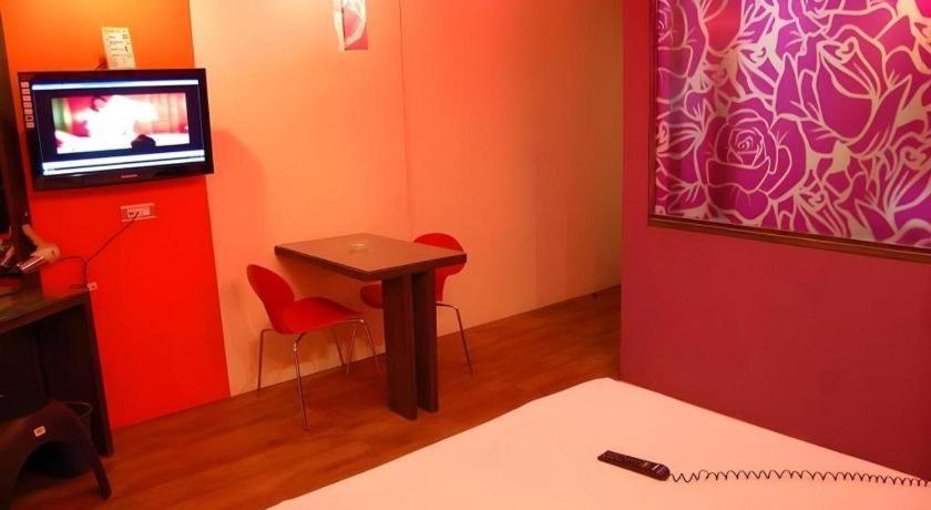 Hotel Sogo Tarlac Esterno foto