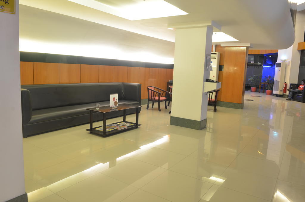 Hotel Sogo Tarlac Esterno foto
